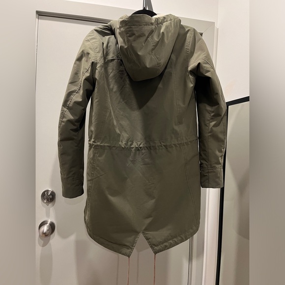 Women’s Small Insulted Water-Resistant Olive Green MEC Jacket - Picture 4 of 8